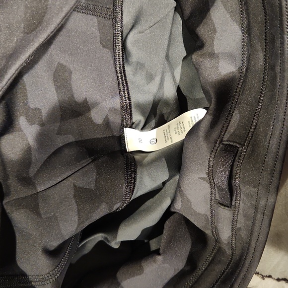 NWOT Lululemon Base Pace Shorts - Picture 6 of 9